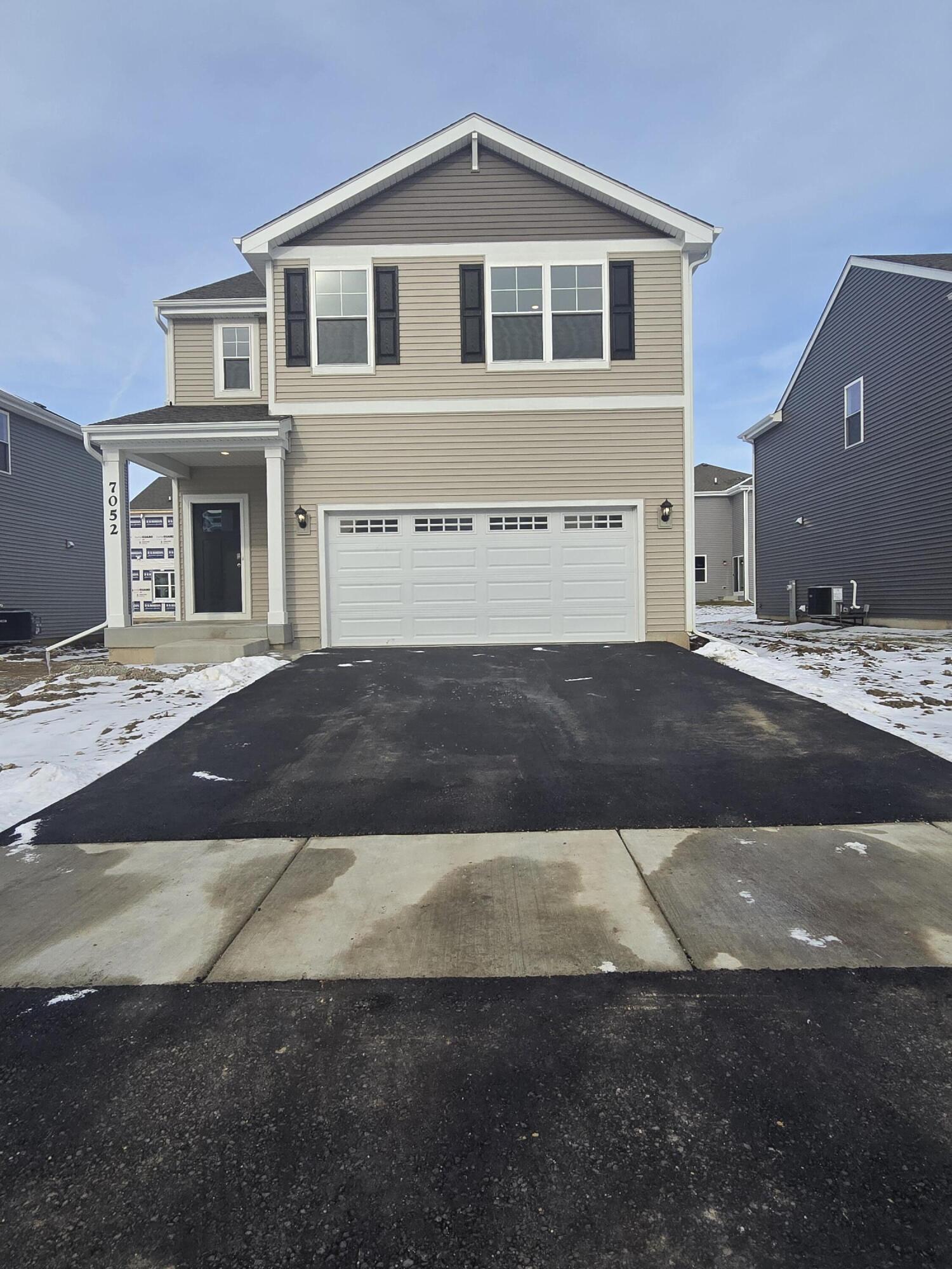 7052 Fair Oaks RD exterior