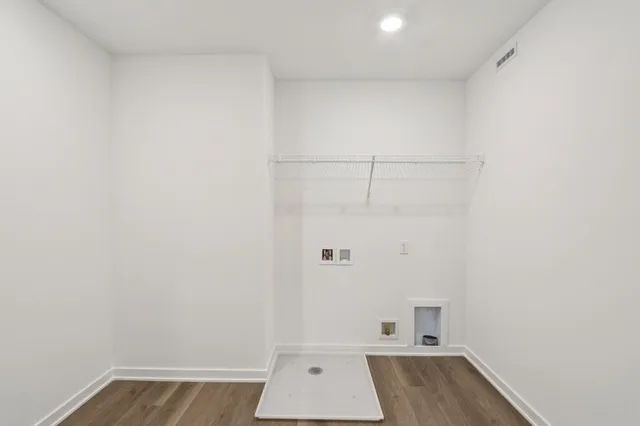 $454,990 | 7052 Fair Oaks Road, Mount Pleasant, WI 53403