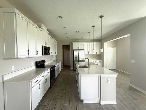 $2,500 | 2453 Stapleford Place, Wesley Chapel, FL 33543