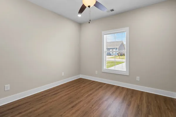 $1,400 | 1008 Oak Street, Unit B, Portland, TN 37148