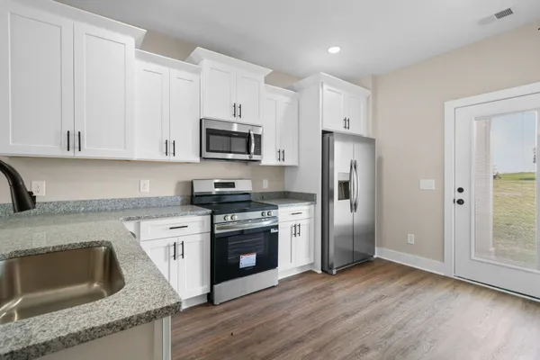 $1,400 | 1008 Oak Street, Unit B, Portland, TN 37148