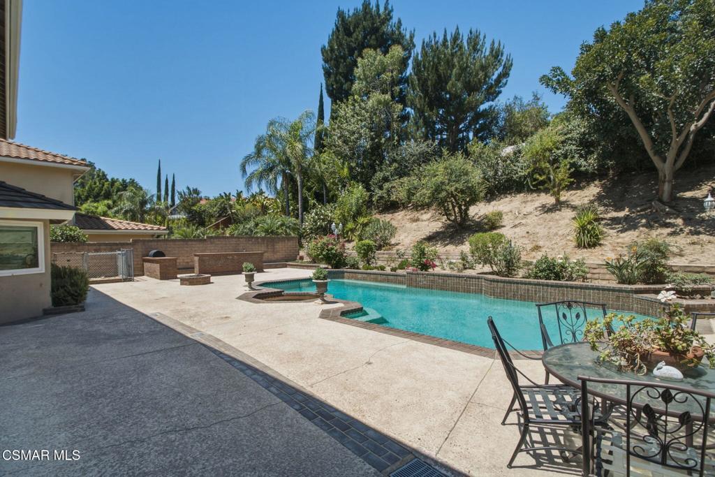 18935 Granada Circle Porter Ranch, CA 91326 - Photo 31 of 35 Gallery Image 31