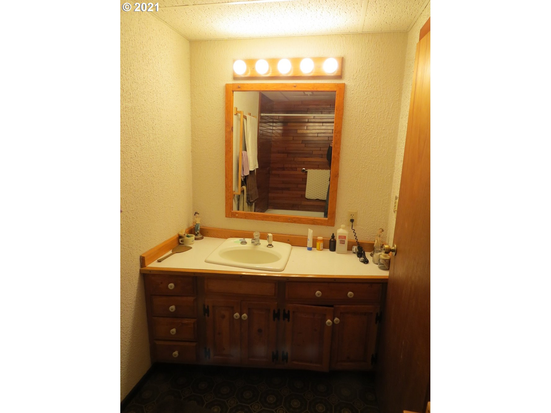 57793 Bingham Road Adams, OR 97810 - Photo 15 of 29