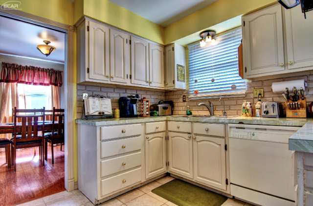 8408 Ridge Road Goodrich, MI 48438 - Photo 25 of 54 21113272-25.JPG