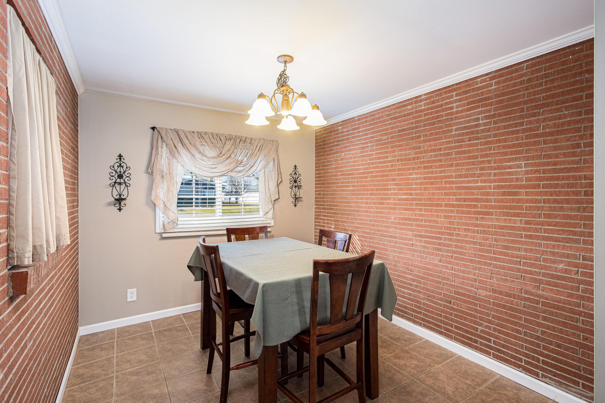 622 Swackhammer Road Circleville, OH 43113 - Photo 7 of 40 Gallery Image 7