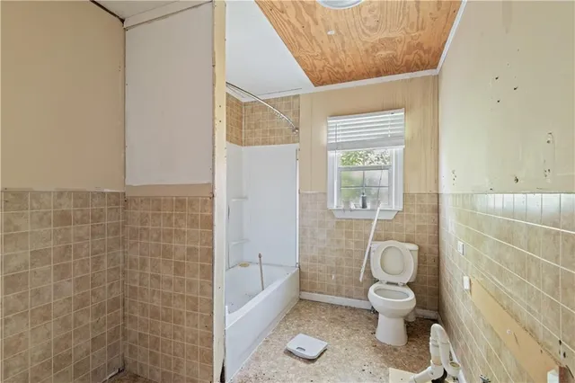 $70,000 | 5602 Highway 56, Chauvin, LA 70344