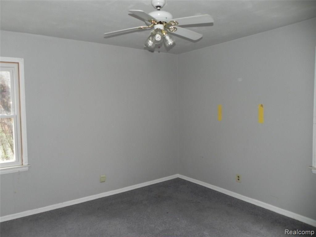 29727 Spring Arbor Drive Inkster, MI 48141 - Photo 9 of 15 DSCN1583.JPG