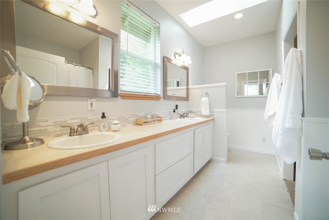 15431 Bandix Road Southeast Olalla, WA 98359 - Photo 16 of 25 Gallery Image 16