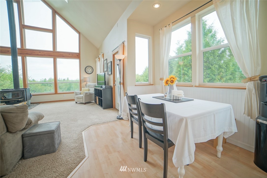 15431 Bandix Road Southeast Olalla, WA 98359 - Photo 7 of 25 Gallery Image 7