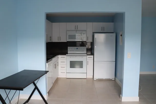 $1,500 | 464 Burgundy North, Unit 464, Delray Beach, FL 33484