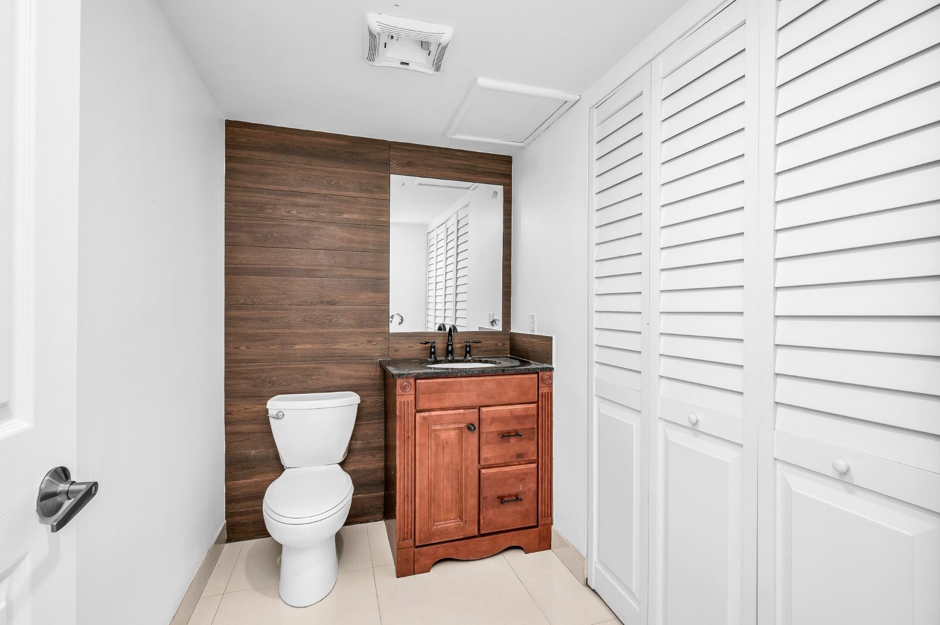 22940 Oxford Place, Unit B Boca Raton, FL 33433 - Photo 8 of 27 Photo 8