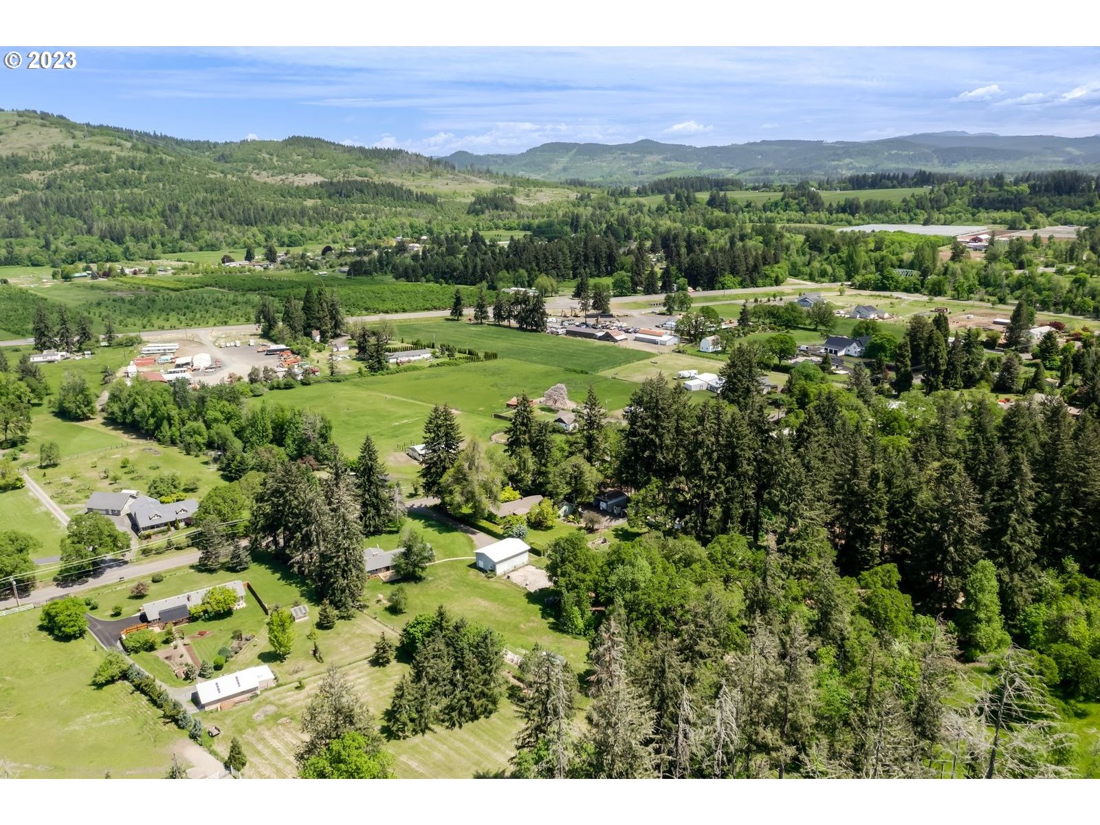 34886 Mathews Road Eugene, OR 97405 - Photo 41 of 48 a view of outdoor space and mountain view