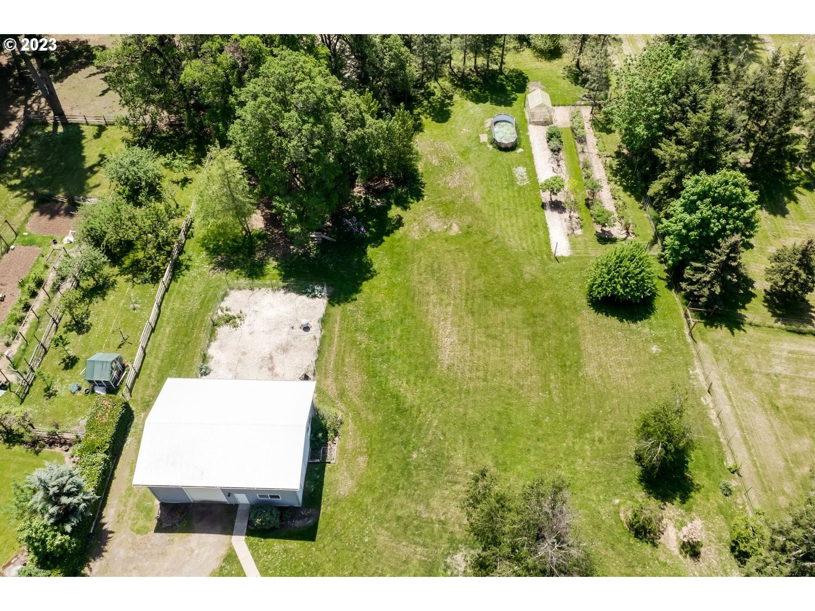 34886 Mathews Road Eugene, OR 97405 - Photo 45 of 48