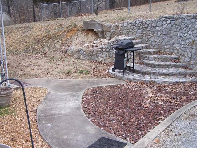 5795 Bryant Hollow Road Cunningham, TN 37052 - Photo 3 of 20