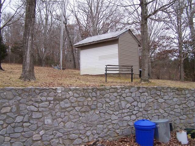 5795 Bryant Hollow Road Cunningham, TN 37052 - Photo 4 of 20