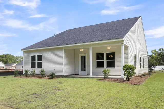 $307,000 | 1931 Deercreek Drive, Manning, SC 29102