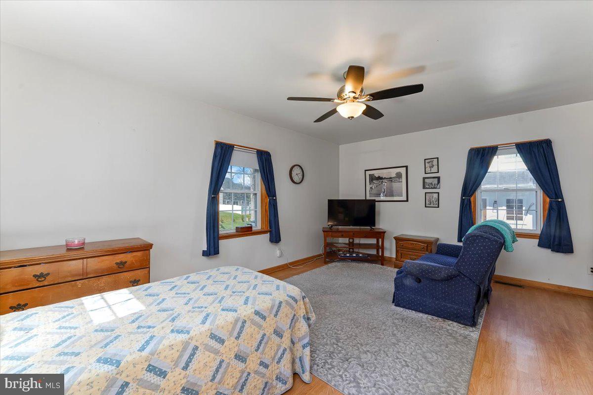 438 Woodcrest Avenue Lititz, PA 17543 - Photo 13 of 38