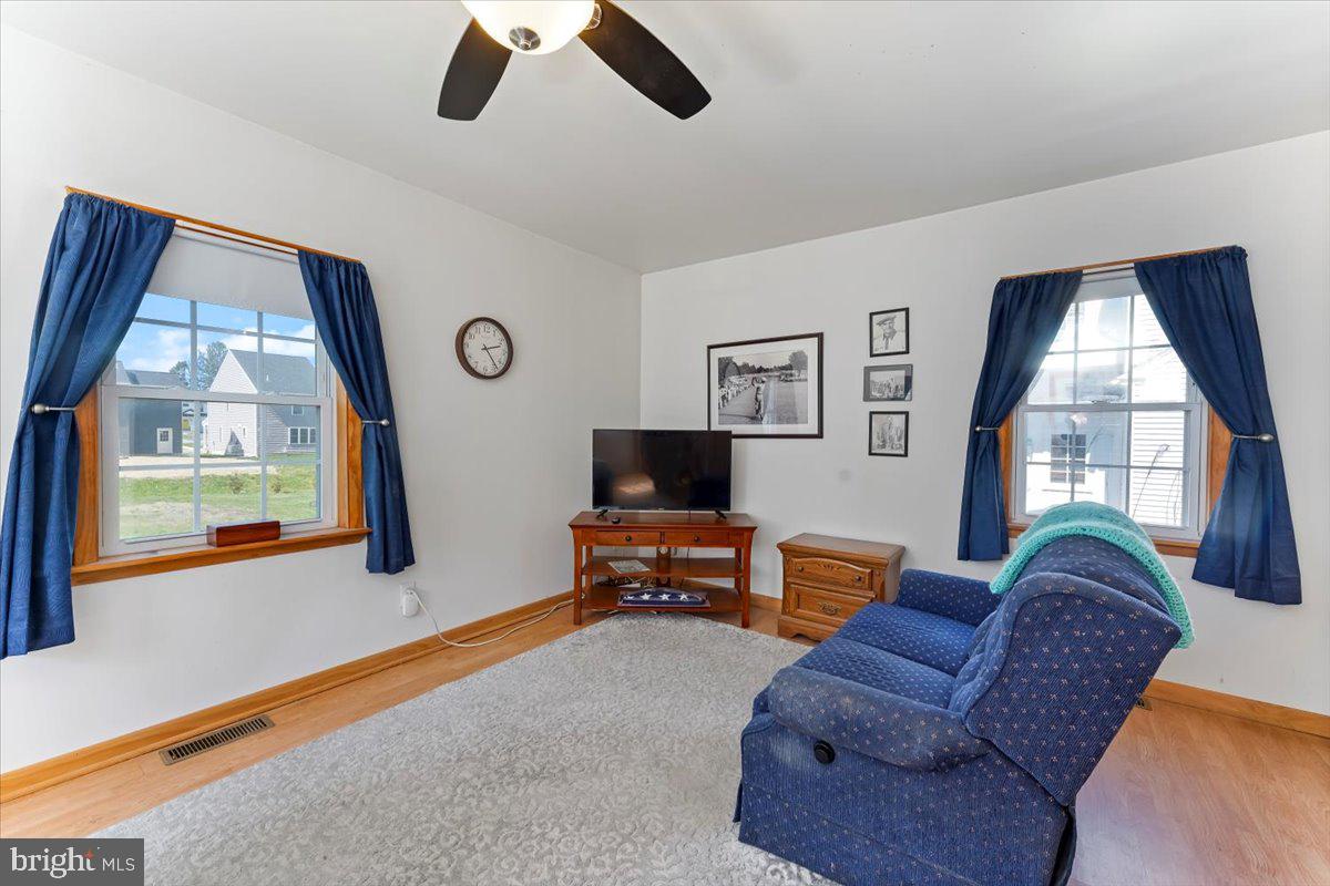 438 Woodcrest Avenue Lititz, PA 17543 - Photo 14 of 38