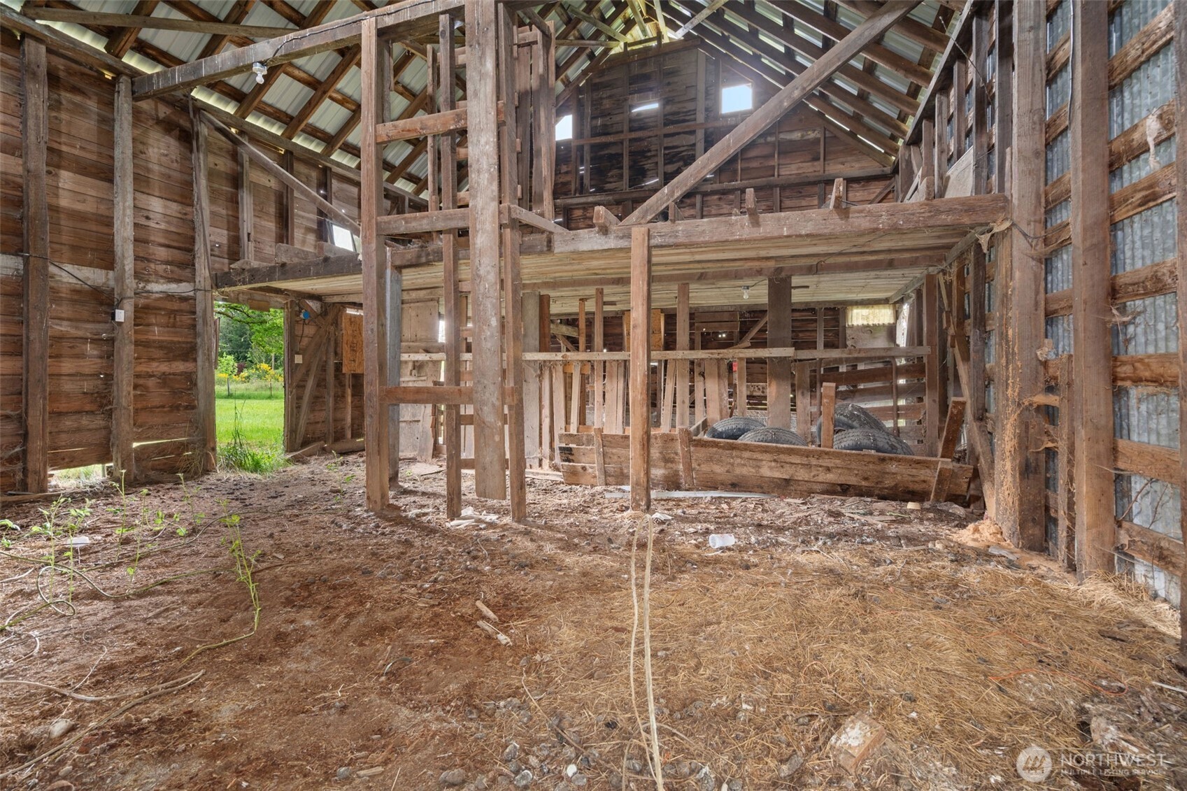2222 Cooks Hill Road Centralia, WA 98531 - Photo 34 of 36 a view of a big room with wooden door