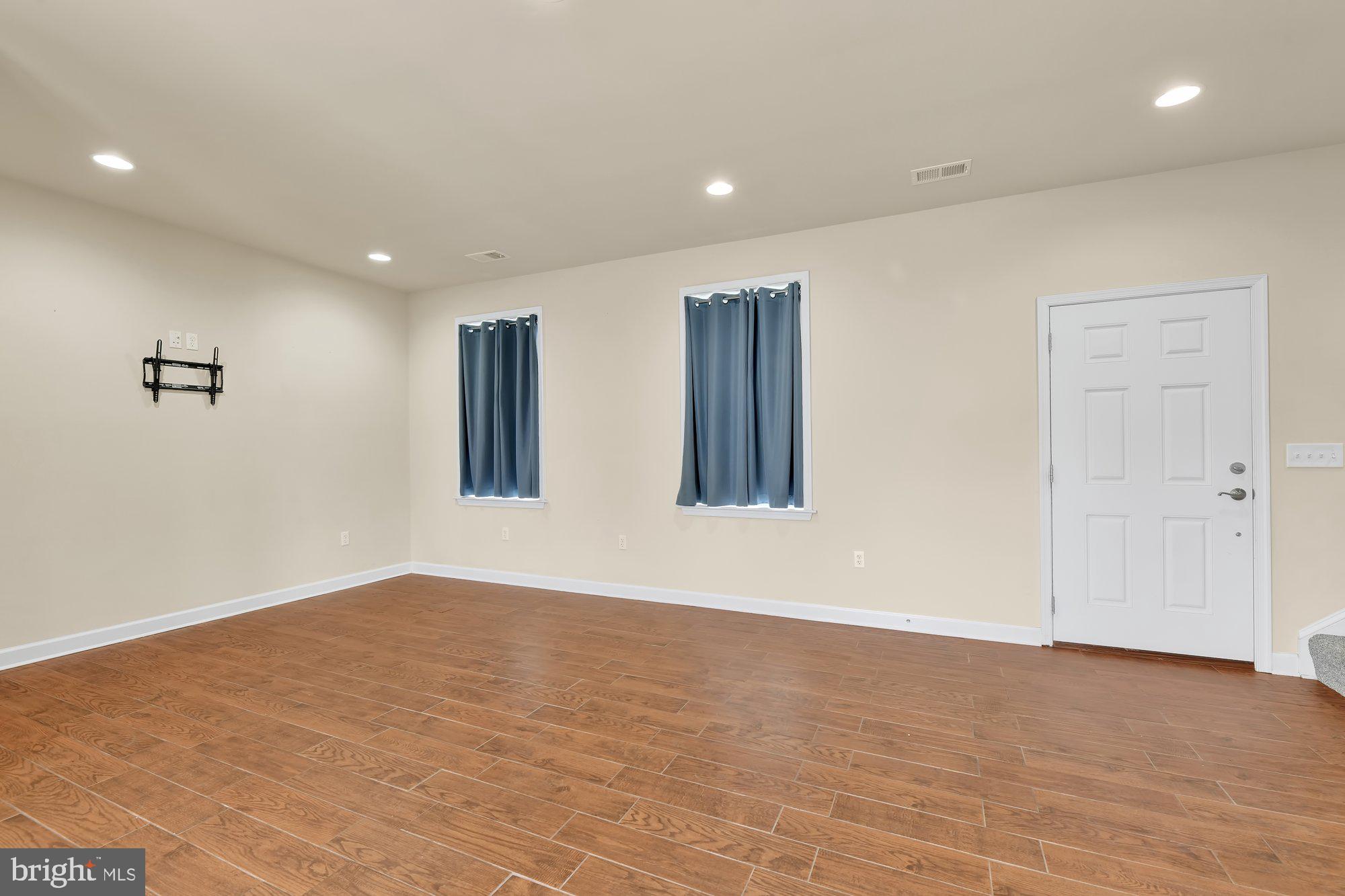 3419 Louth Road Dundalk, MD 21222 - Photo 3 of 27 Gallery Image 3
