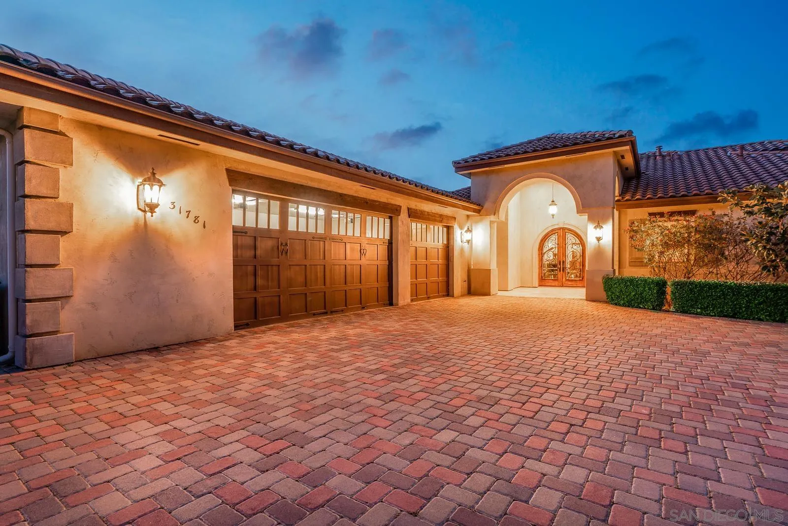 31781 Wrightwood Road Bonsall, CA 92003 - Photo 2 of 46 a view of empty room with a yard