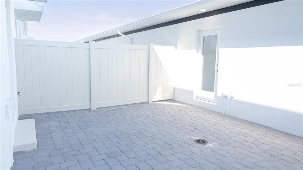 583 Pothos Street Apopka, FL 32703 - Photo 13 of 26 a view of an empty room