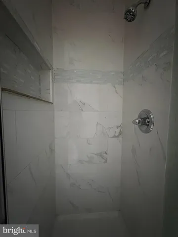 $1,100 | 245 West Ontario Street, Unit 2, Philadelphia, PA 19140