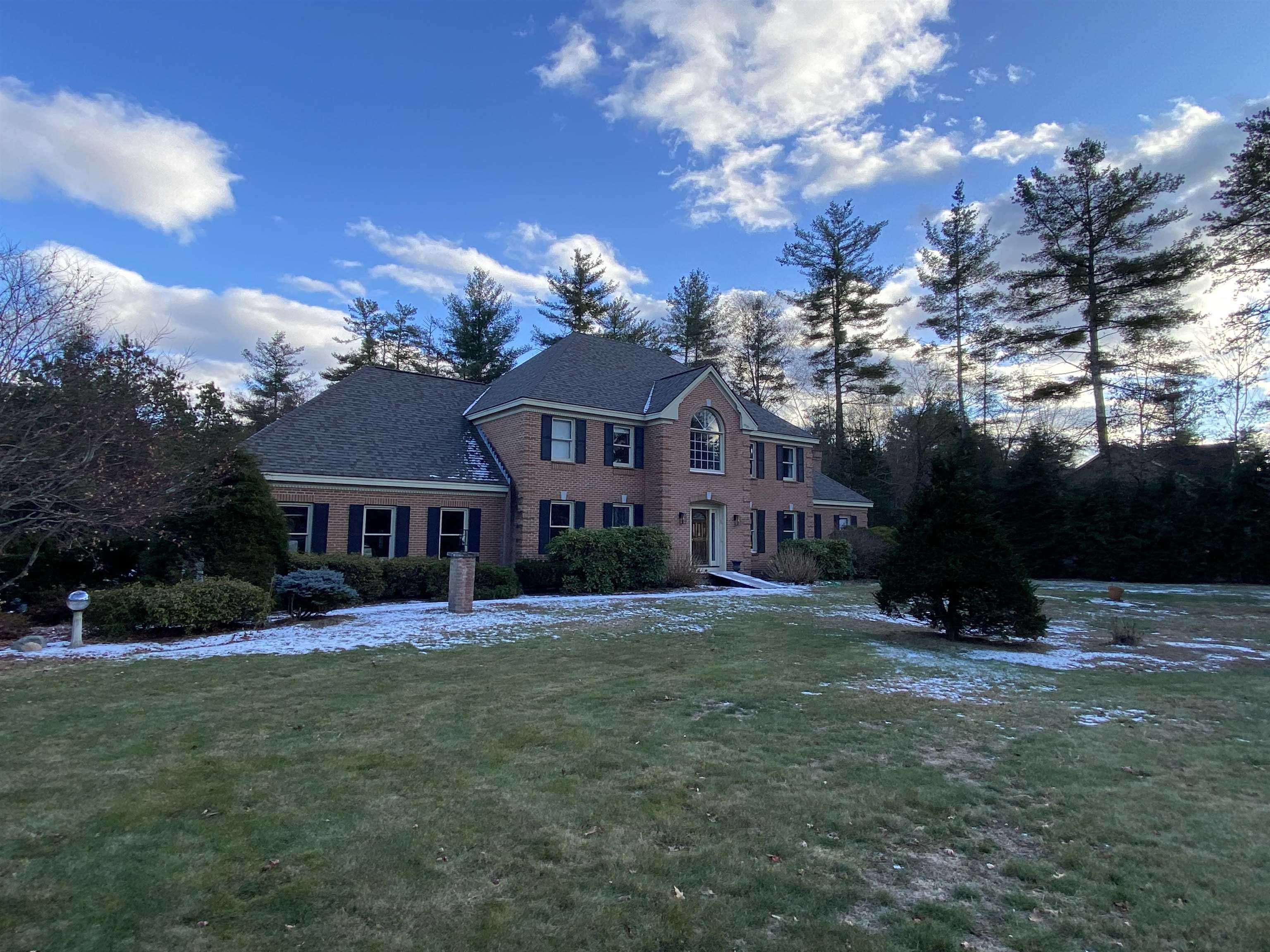 9 Springfield Circle Merrimack, NH 03054 - Photo 2 of 48 Gallery Image 2