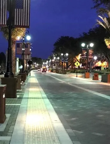a view of a yard in front of the house
