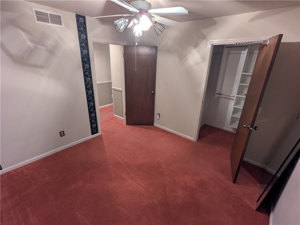 2518 Village Road Charleston, IL 61920 - Photo 17 of 37 Gallery Image 17
