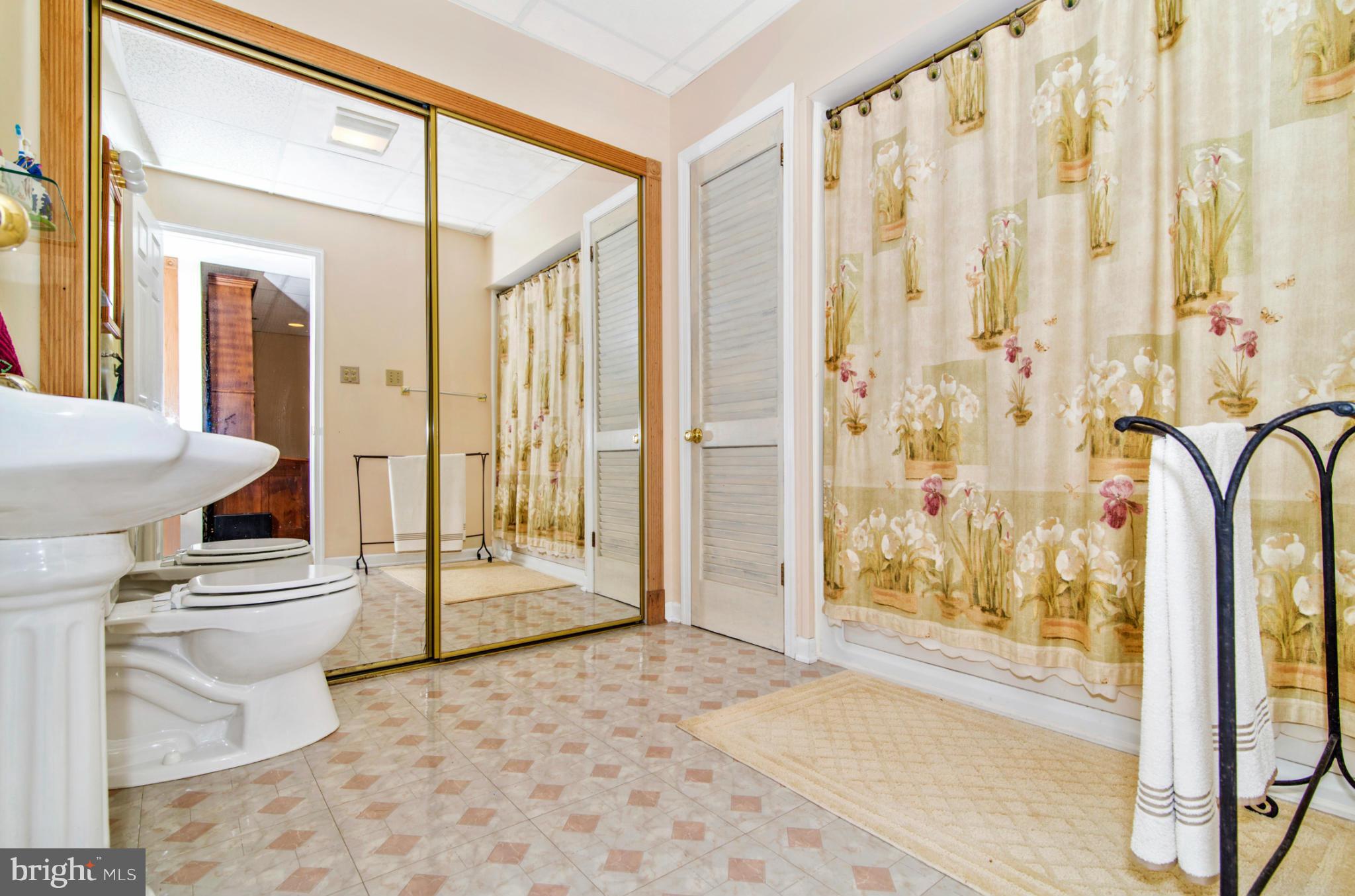7201 Damascus Road Gaithersburg, MD 20882 - Photo 20 of 30 Bath