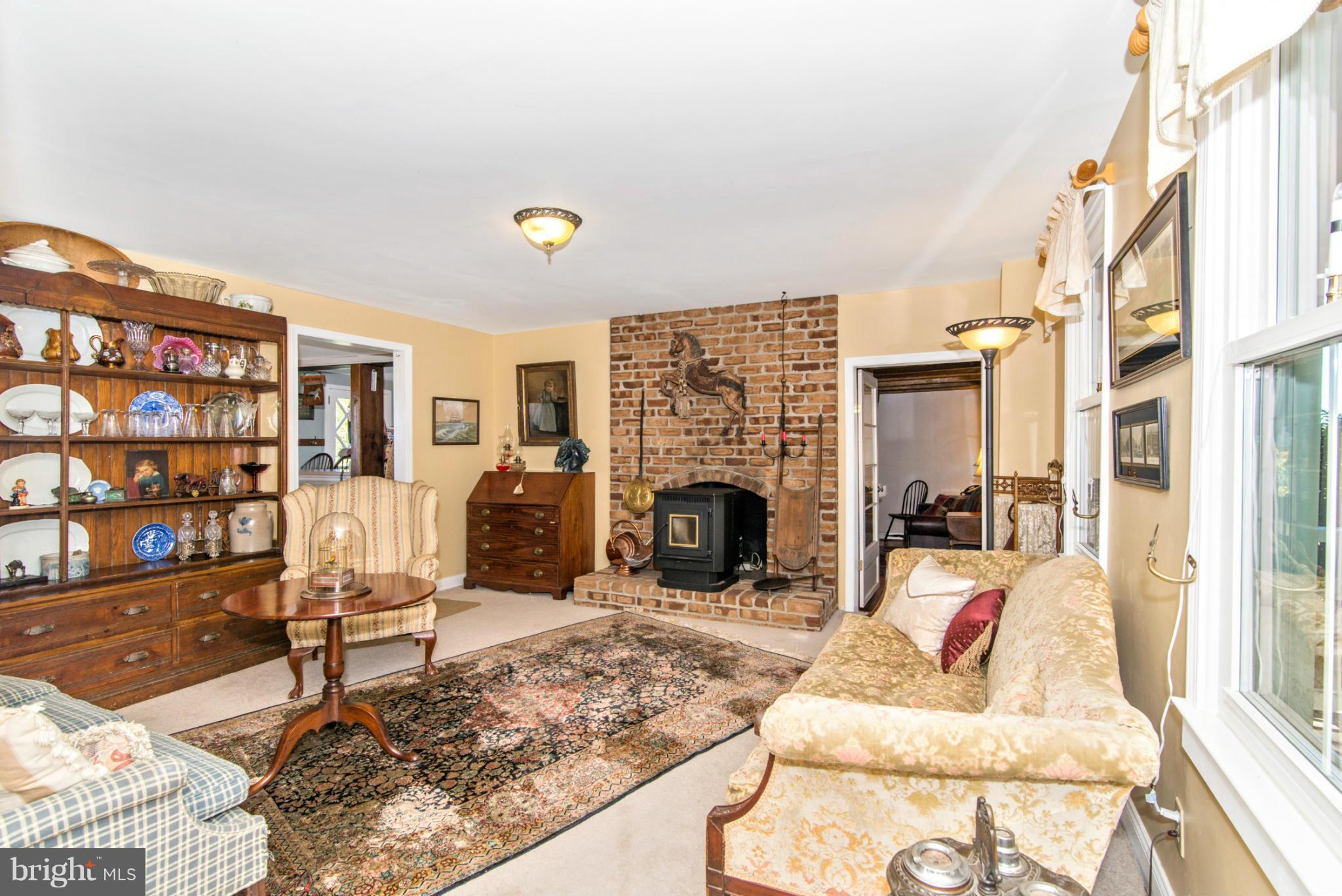 7201 Damascus Road Gaithersburg, MD 20882 - Photo 6 of 30 Family Room