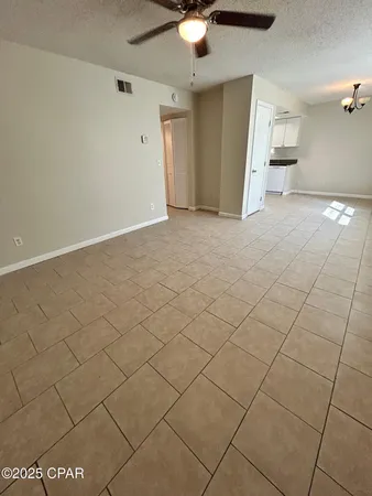 $1,075 | 3914 East 11th Street, Unit 201, Panama City, FL 32404