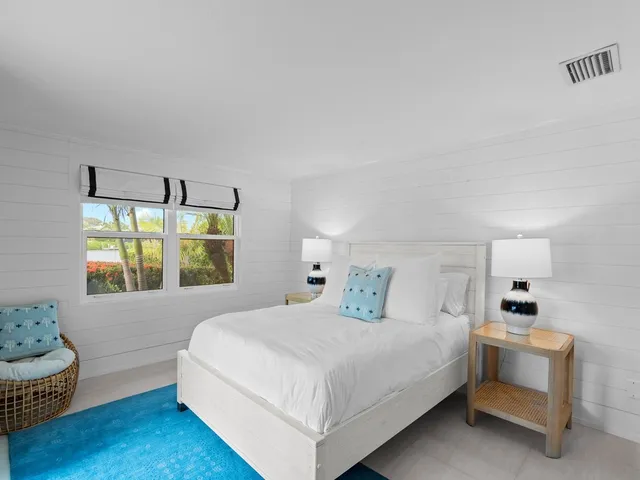 $20,000 | 4601 Sunset Drive, Vero Beach, FL 32963