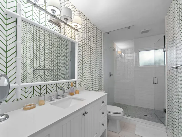 $20,000 | 4601 Sunset Drive, Vero Beach, FL 32963