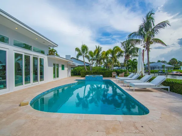 $20,000 | 4601 Sunset Drive, Vero Beach, FL 32963