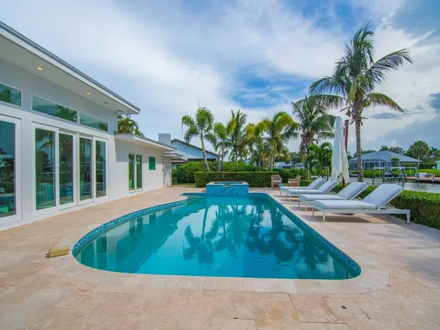 $20,000 | 4601 Sunset Drive, Vero Beach, FL 32963