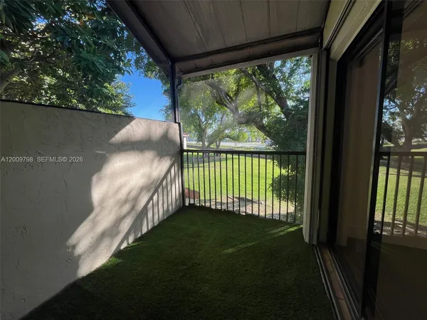 $2,200 | Esprit Condominiums, Miami, FL 33186