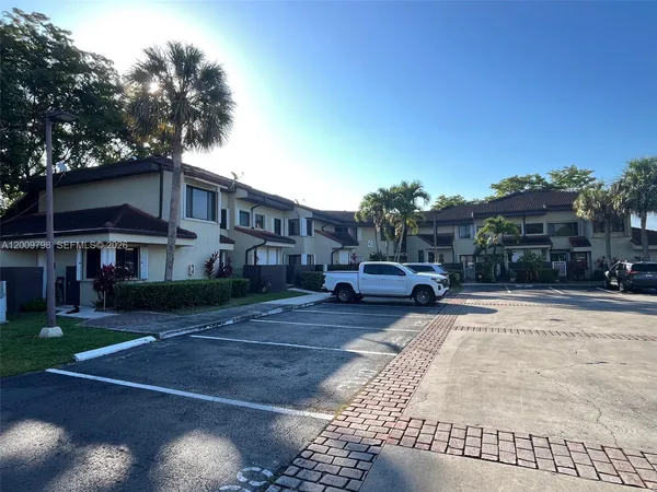 $2,200 | Esprit Condominiums, Miami, FL 33186