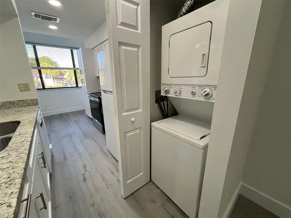 $2,200 | Esprit Condominiums, Miami, FL 33186