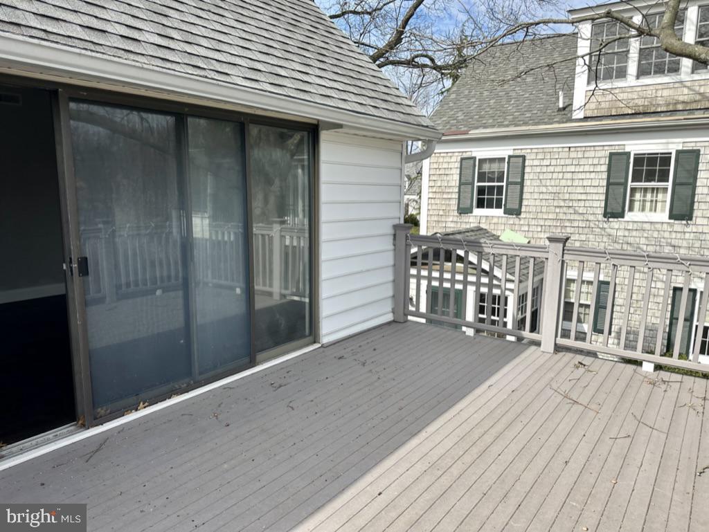 114 Riverside Terrace, Unit 6 Chestertown, MD 21620 - Photo 20 of 20 Upstairs deck