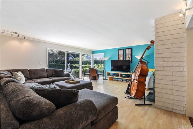 $1,500,000 | 1016 Dover Drive, Newport Beach, CA 92660