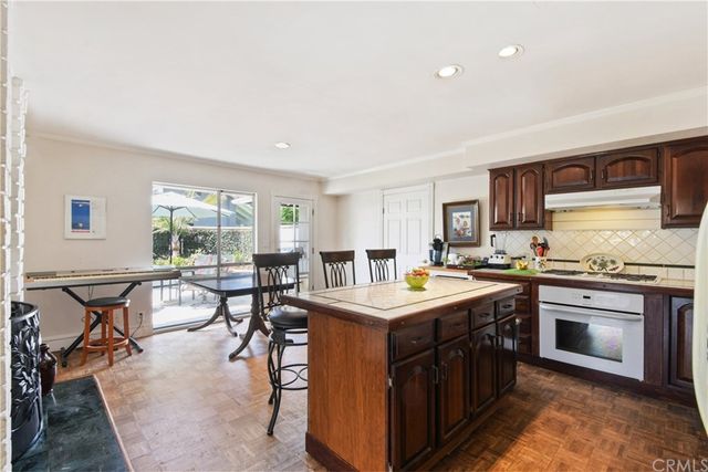 $1,500,000 | 1016 Dover Drive, Newport Beach, CA 92660