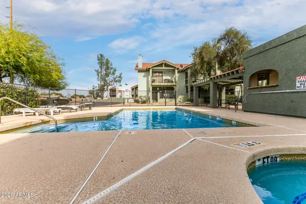 $249,000 | 2315 West Union Hills Drive, Unit 115, Phoenix, AZ 85027