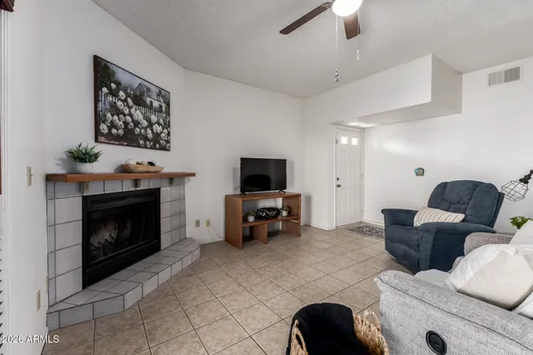 $249,000 | 2315 West Union Hills Drive, Unit 115, Phoenix, AZ 85027