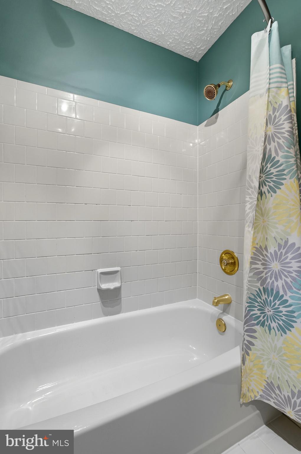 2605 Colpepper Road Abingdon, MD 21009 - Photo 60 of 95 a bathroom with a tub