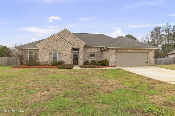 $327,500 | 144 Western Ridge Circle, Canton, MS 39046