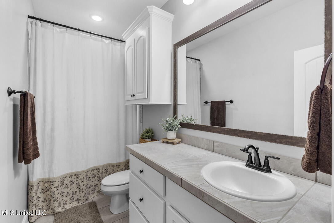 144 Western Ridge Circle Canton, MS 39046 - Photo 18 of 35 5A427613-8EB6-4318-9658-53FFBE415FA7_1_1