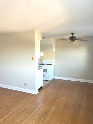 $1,500 | 6300 West Irving Park Road, Unit 405, Chicago, IL 60634