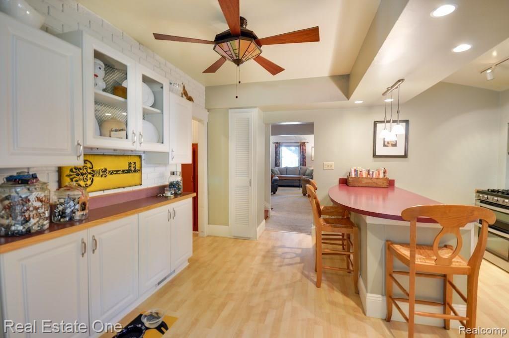 11498 Oak Grove Road Howell, MI 48855 - Photo 8 of 37 DSC_0076.jpg